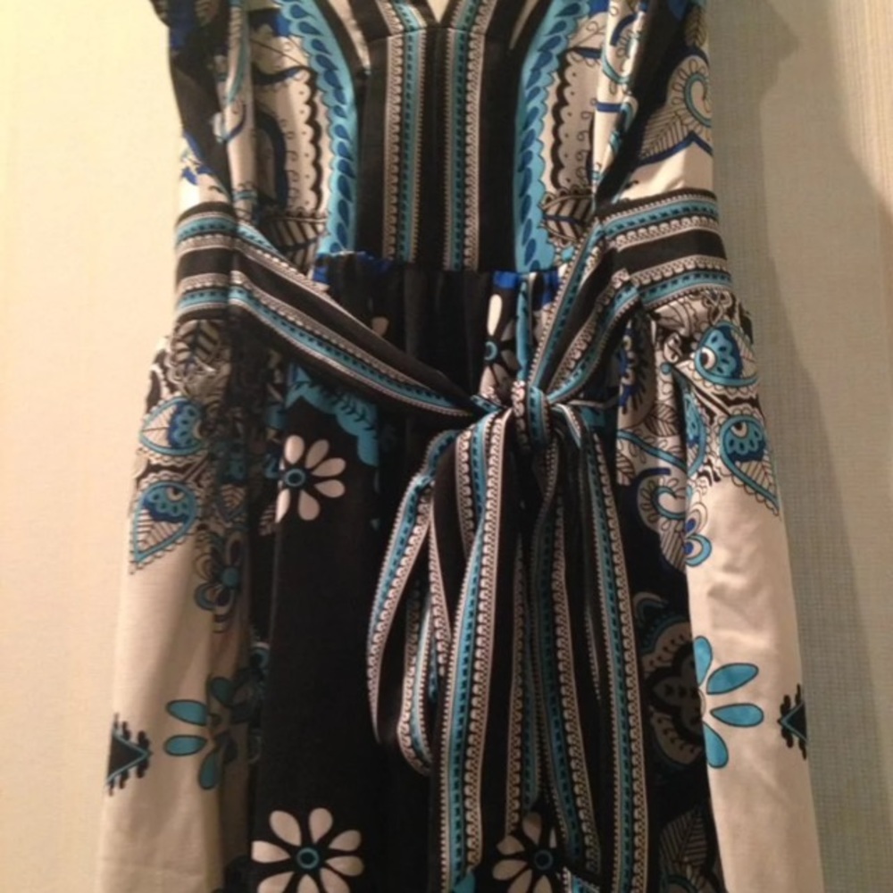 New York and Company Dress 👗 - Picture 5 of 8